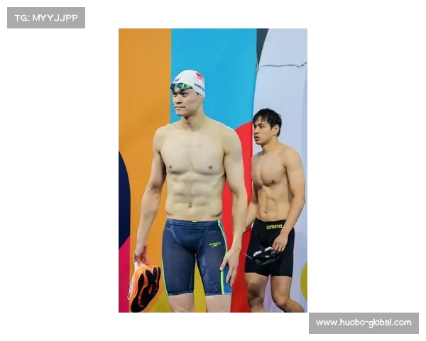 从奥运失利到时尚亮相，孙杨携美丽妻子走秀，网友感慨：游泳队辜负了他的努力